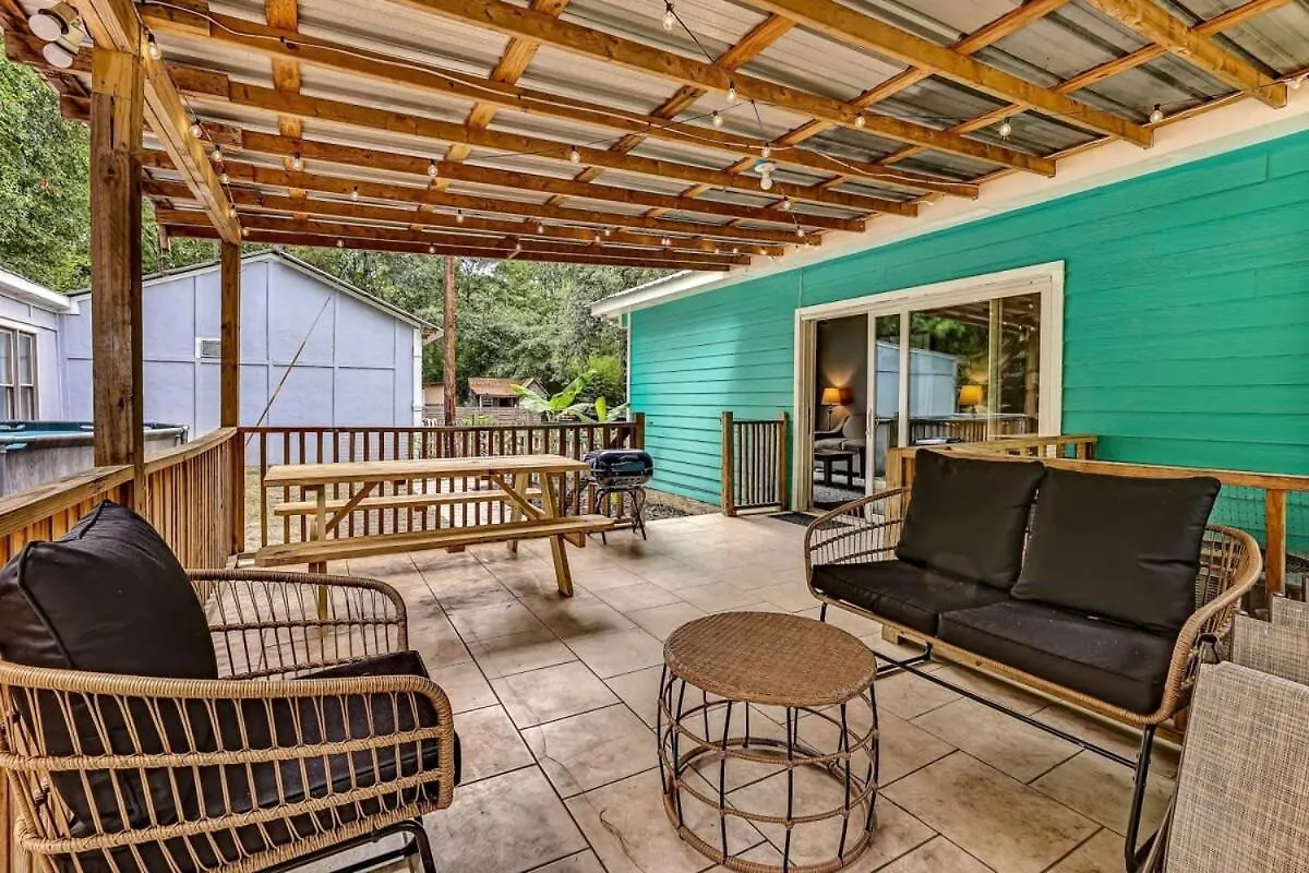 Sweet Sunny Retreat- Both Houses Savannah 0*,